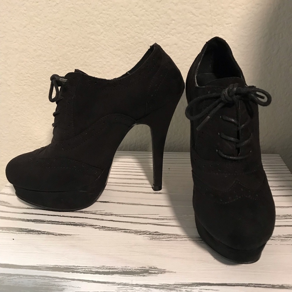 DIVA Lounge Black Ankle Booties